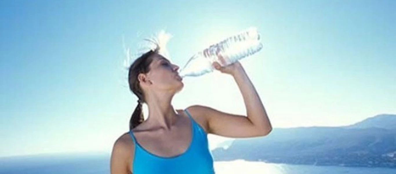 Αφυδάτωση από την ζέστη: Πoια είναι τα σημάδια κινδύνου